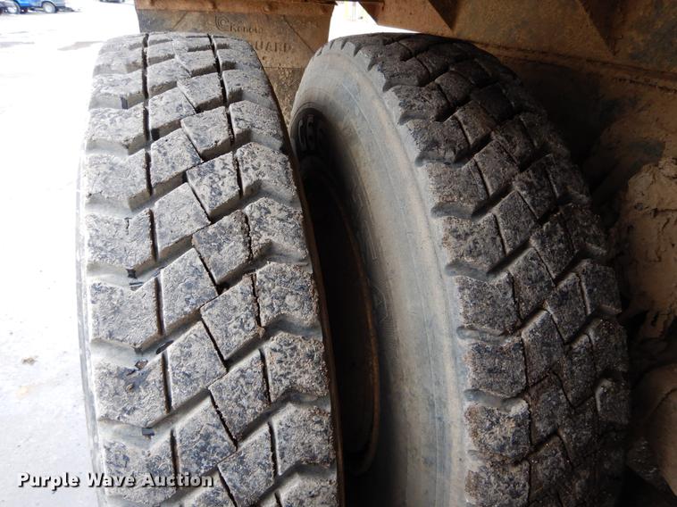 image for item DE6043 1987 Chevrolet C70 dump truck