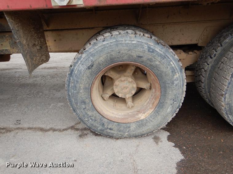 image for item DE6043 1987 Chevrolet C70 dump truck