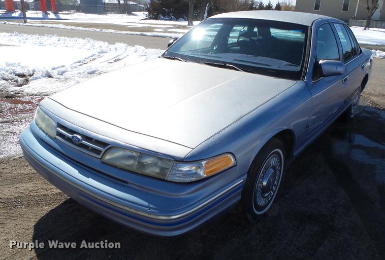 image for item DF2968 1995 Ford Crown Victoria Police Interceptor
