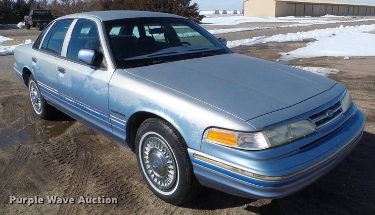 image for item DF2968 1995 Ford Crown Victoria Police Interceptor