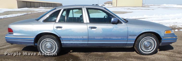 image for item DF2968 1995 Ford Crown Victoria Police Interceptor