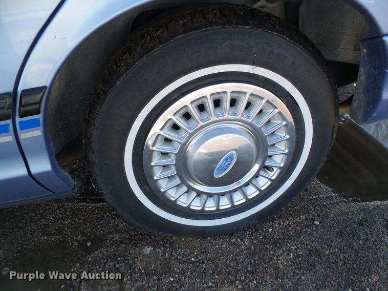 image for item DF2968 1995 Ford Crown Victoria Police Interceptor