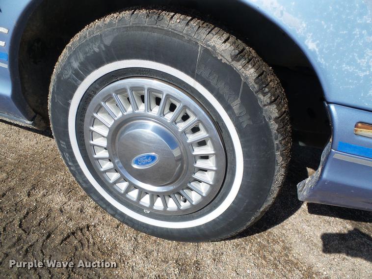 image for item DF2968 1995 Ford Crown Victoria Police Interceptor