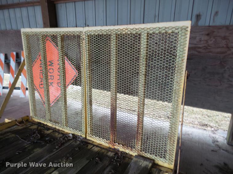 image for item DF7659 2007 Starlite utility trailer