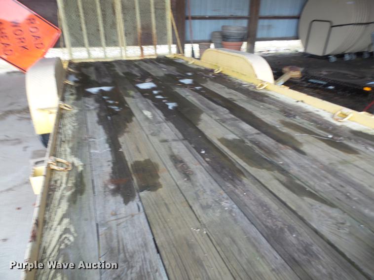 image for item DF7659 2007 Starlite utility trailer