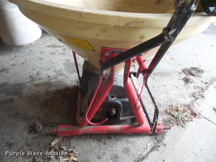 image for item DF7660 2008 Vicon PS203 spreader