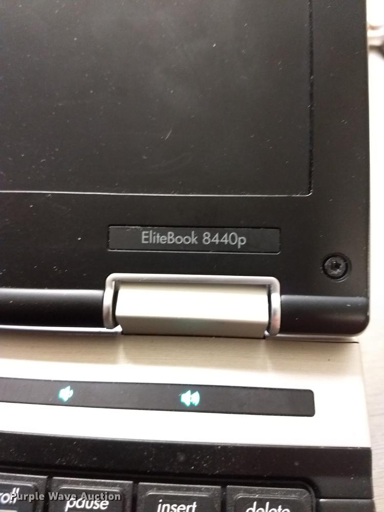 image for item DY9202 (18) HP EliteBook 8440p laptop computers