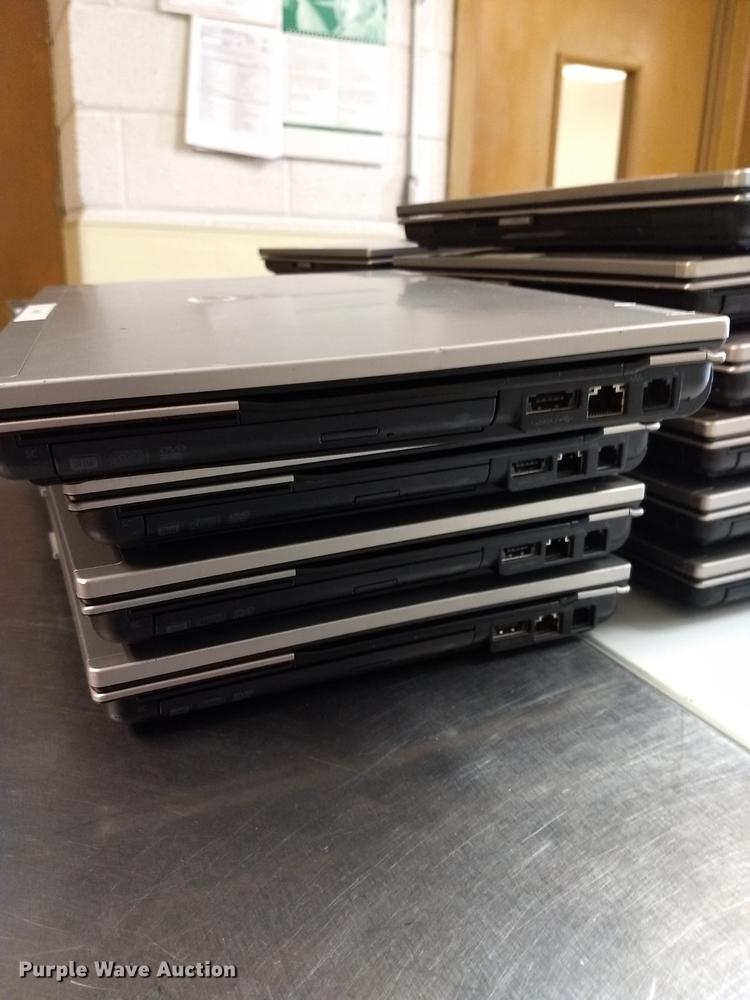 image for item DY9202 (18) HP EliteBook 8440p laptop computers