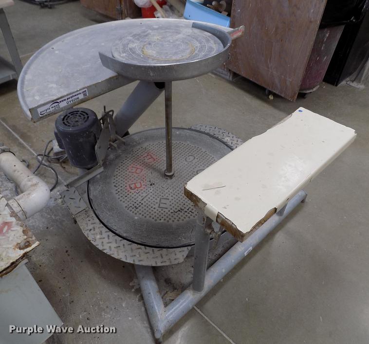 image for item DY9206 Lockerbie K kick wheel