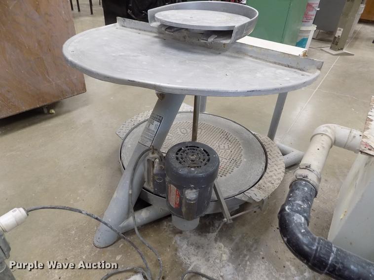 image for item DY9206 Lockerbie K kick wheel