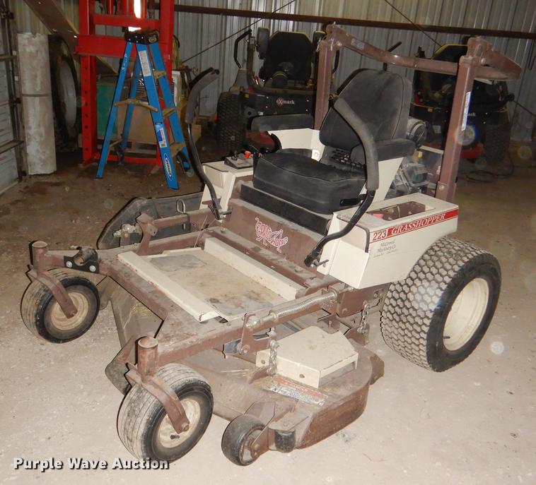 image for item EA9194 Grasshopper 223 ZTR lawn mower