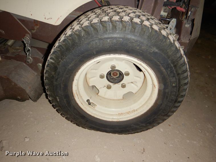 image for item EA9194 Grasshopper 223 ZTR lawn mower