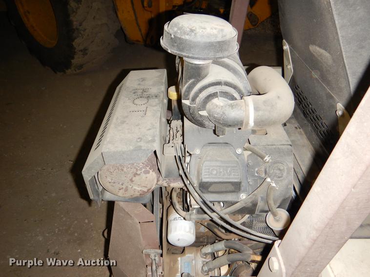 image for item EA9194 Grasshopper 223 ZTR lawn mower