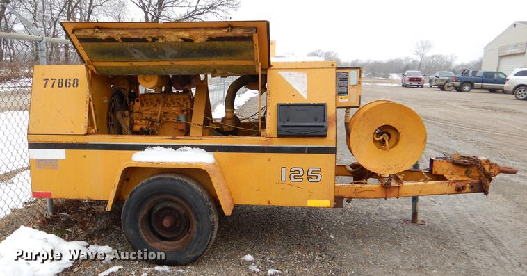 image for item EA9195 Leroi Dresser 125 air compressor