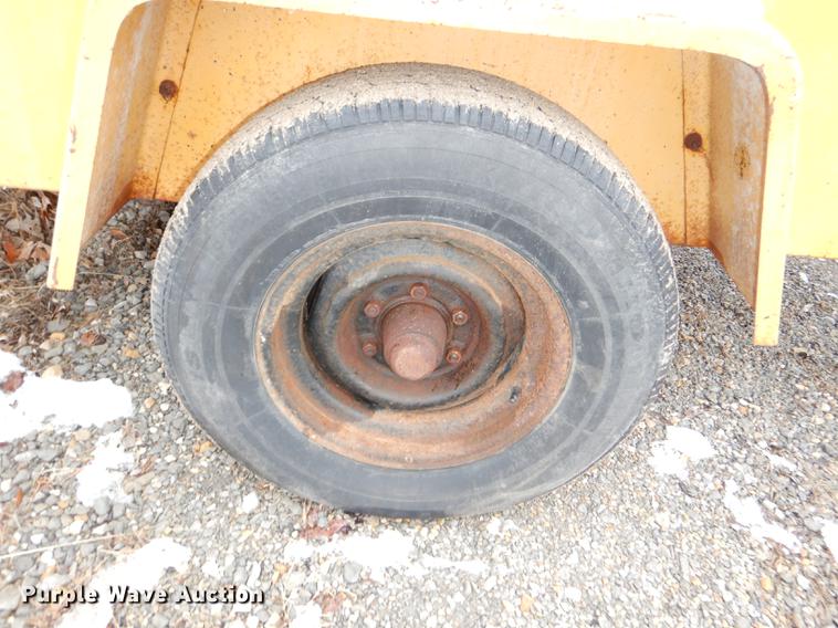 image for item EA9195 Leroi Dresser 125 air compressor