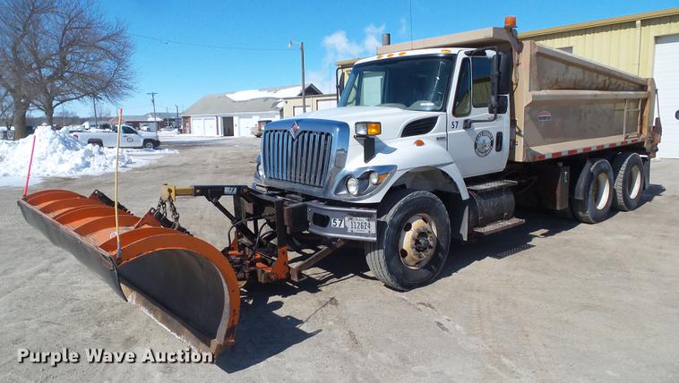 image for item EM9100 2009 International WorkStar 7400 dump truck