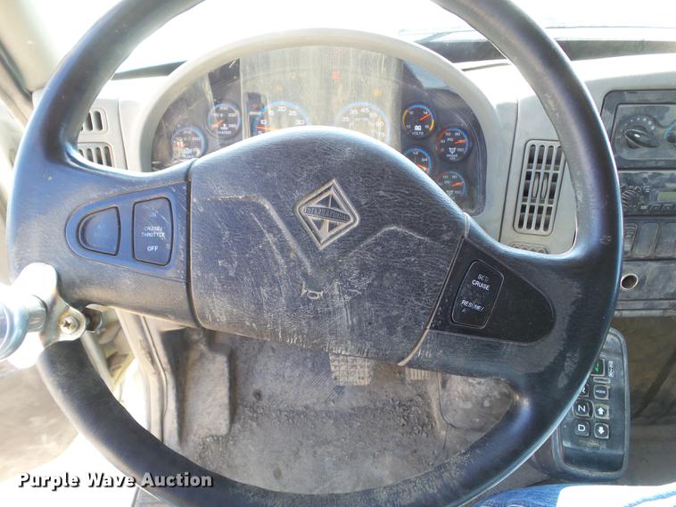 image for item EM9100 2009 International WorkStar 7400 dump truck