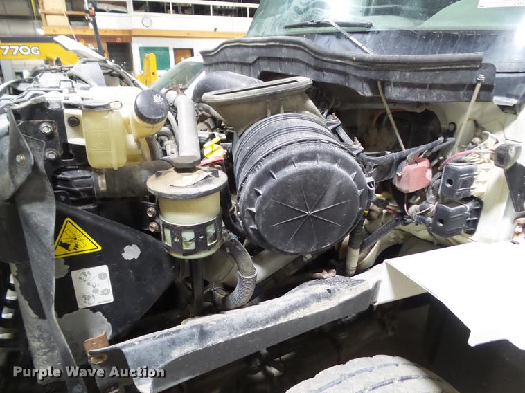 image for item EM9100 2009 International WorkStar 7400 dump truck