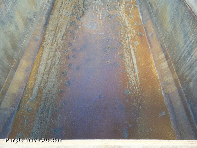 image for item EM9100 2009 International WorkStar 7400 dump truck