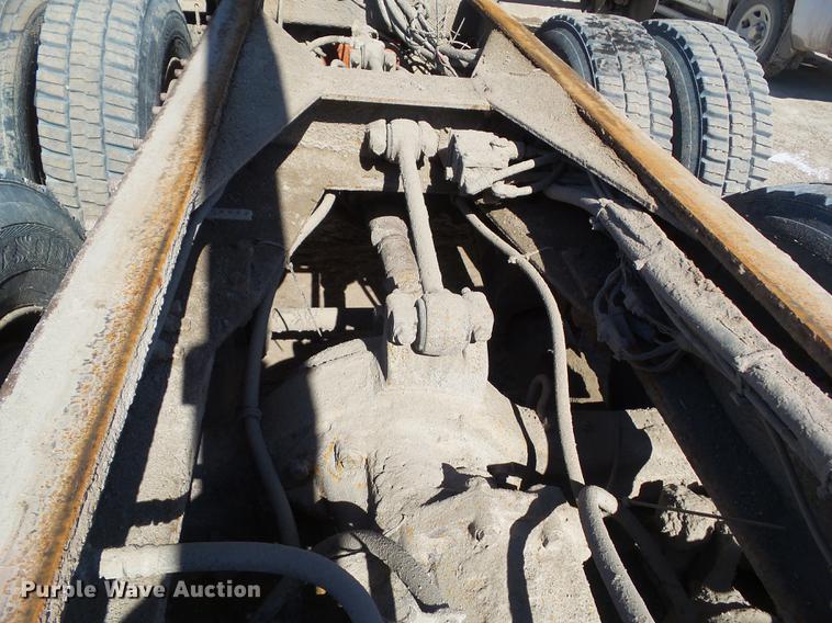 image for item EM9100 2009 International WorkStar 7400 dump truck