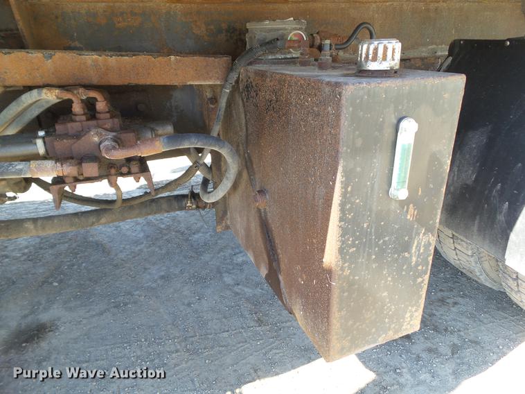 image for item EM9100 2009 International WorkStar 7400 dump truck