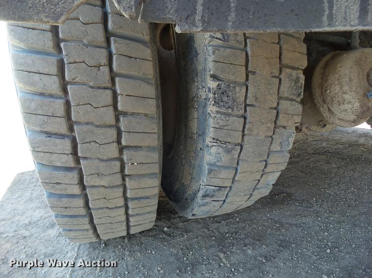 image for item EM9100 2009 International WorkStar 7400 dump truck