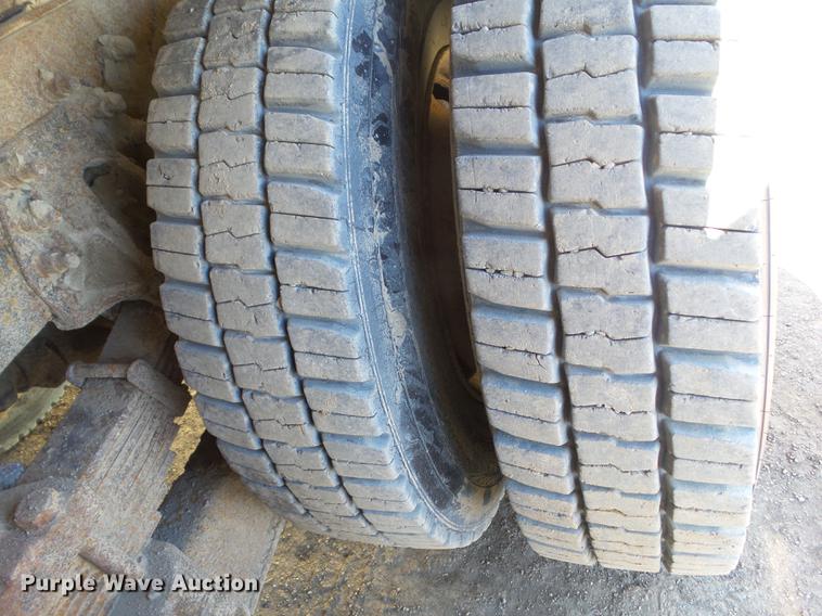 image for item EM9100 2009 International WorkStar 7400 dump truck