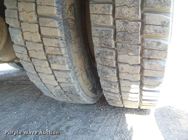 image for item EM9100 2009 International WorkStar 7400 dump truck