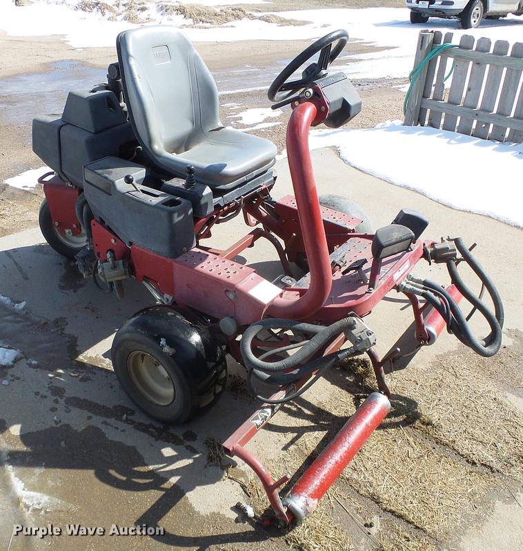 image for item EQ9052 Toro Greensmaster 3150 lawn mower