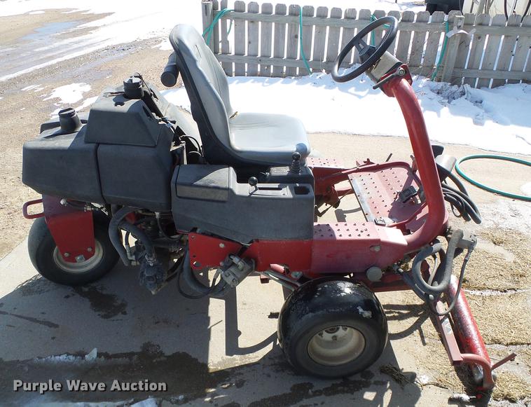 image for item EQ9052 Toro Greensmaster 3150 lawn mower