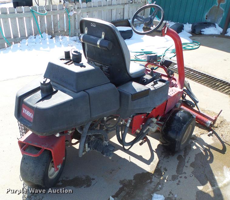 image for item EQ9052 Toro Greensmaster 3150 lawn mower