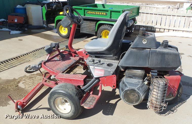 image for item EQ9052 Toro Greensmaster 3150 lawn mower