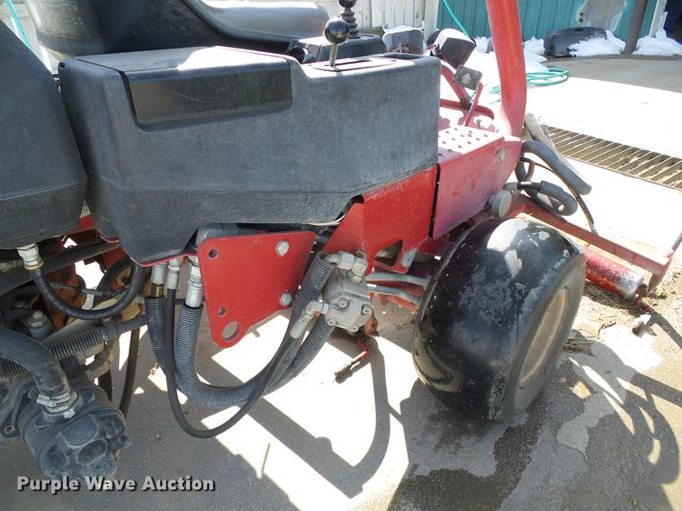 image for item EQ9052 Toro Greensmaster 3150 lawn mower