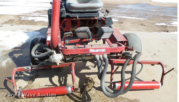 image for item EQ9052 Toro Greensmaster 3150 lawn mower