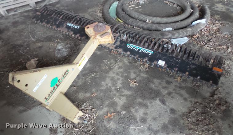 image for item ES9892 Land Pride LR1596 hay rake