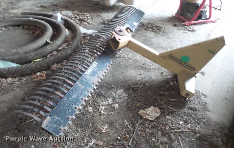 image for item ES9892 Land Pride LR1596 hay rake