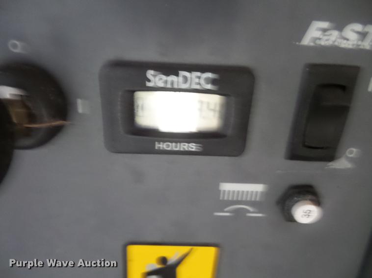 image for item ES9893 Tennant T3 floor scrubber