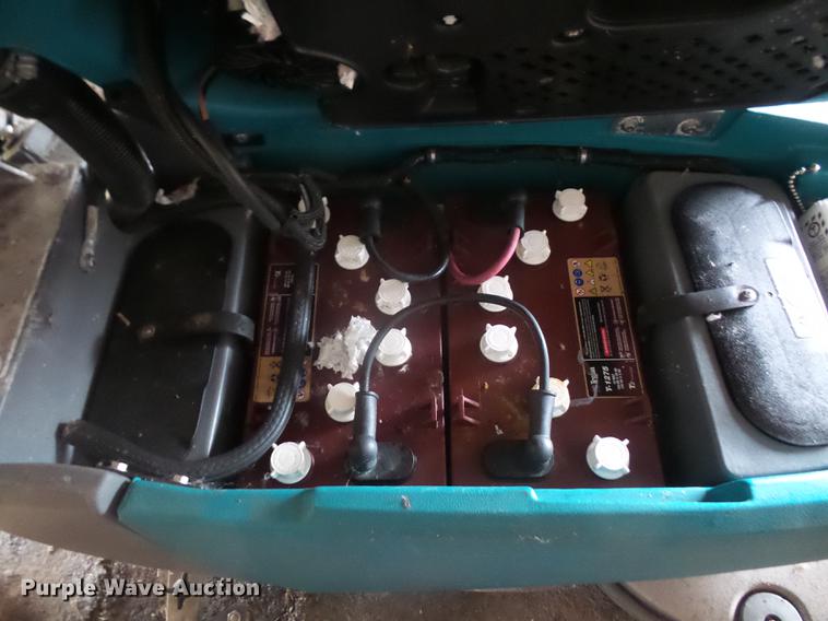 image for item ES9893 Tennant T3 floor scrubber