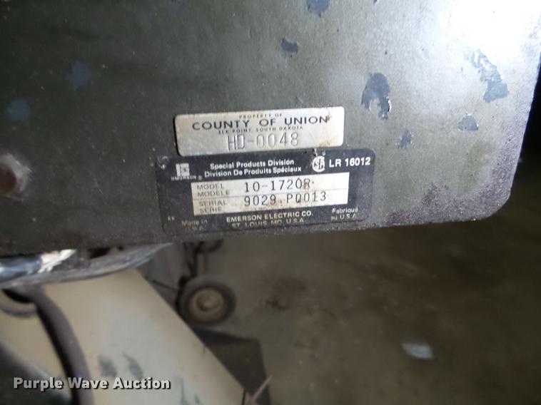 image for item EW9954 (2) Emerson bandsaws