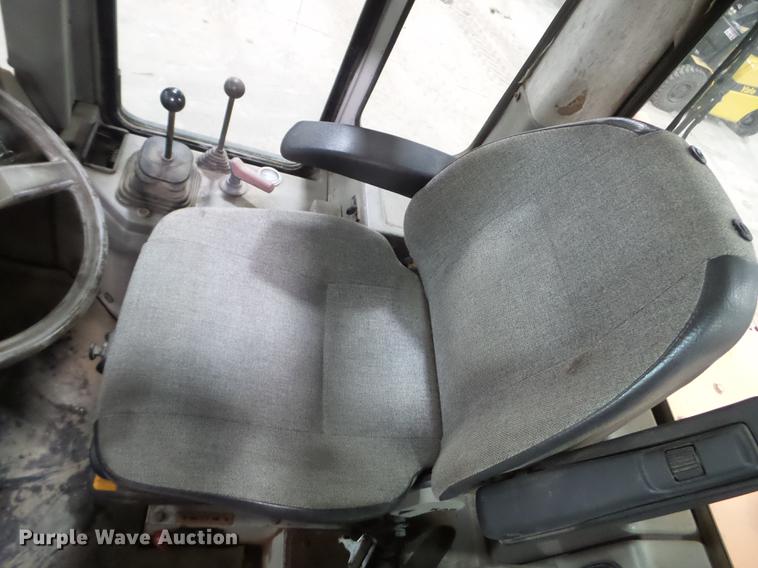 image for item EW9955 1996 Fiat-Allis FR100 wheel loader