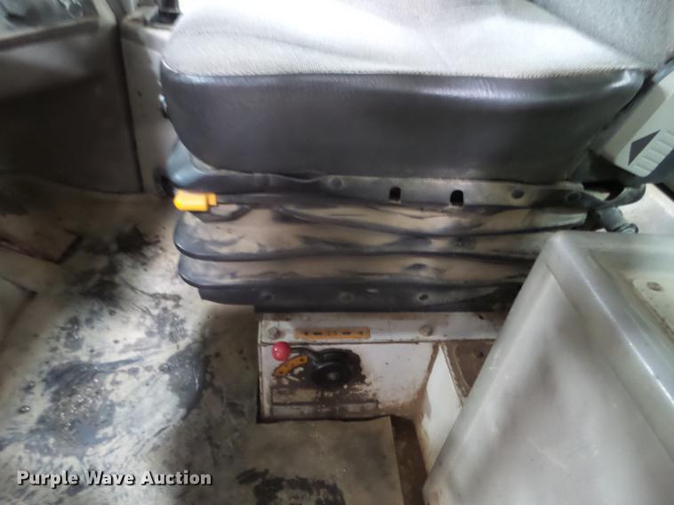 image for item EW9955 1996 Fiat-Allis FR100 wheel loader