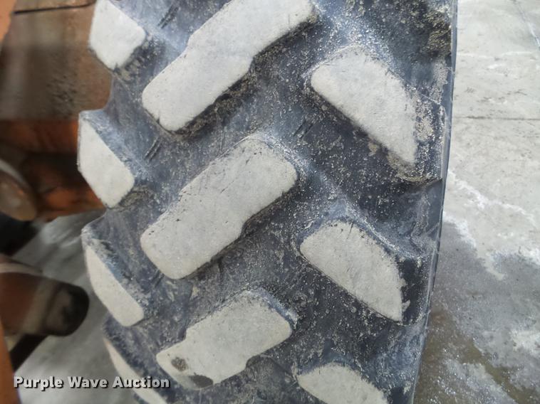 image for item EW9955 1996 Fiat-Allis FR100 wheel loader