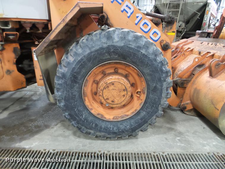 image for item EW9955 1996 Fiat-Allis FR100 wheel loader