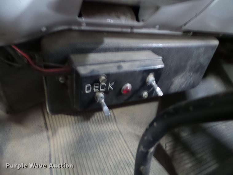 image for item EW9956 1982 Chevrolet C6500 bucket truck