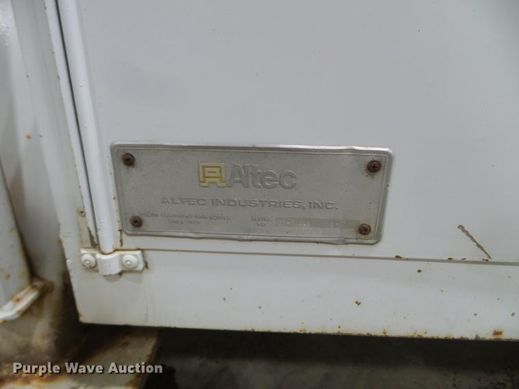 image for item EW9956 1982 Chevrolet C6500 bucket truck