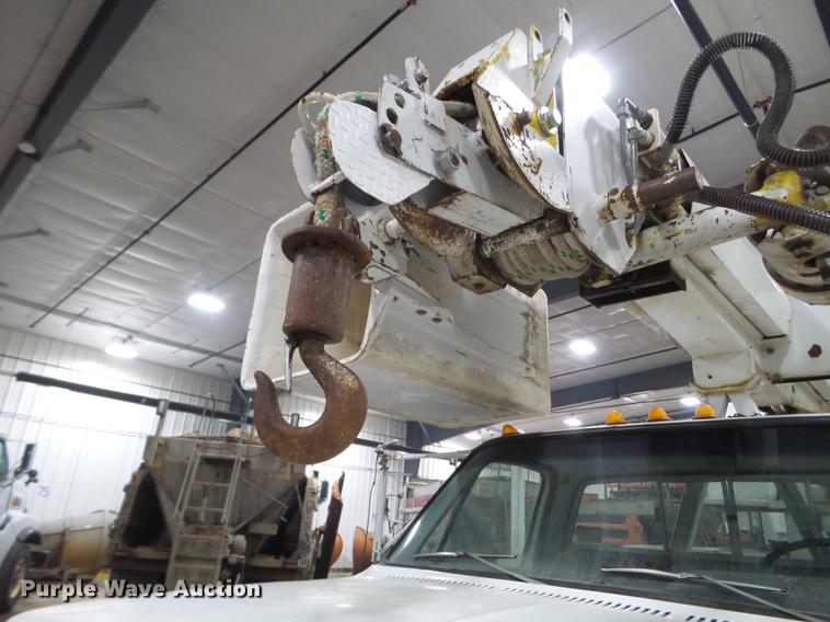 image for item EW9956 1982 Chevrolet C6500 bucket truck