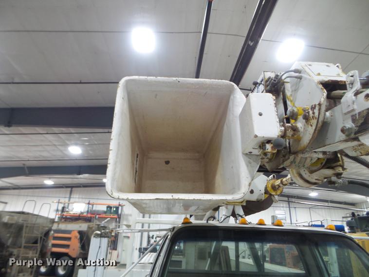 image for item EW9956 1982 Chevrolet C6500 bucket truck
