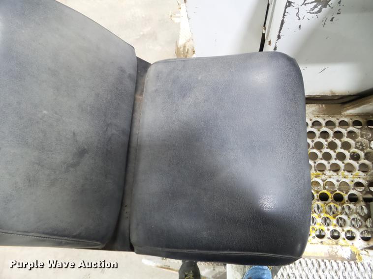 image for item EW9956 1982 Chevrolet C6500 bucket truck