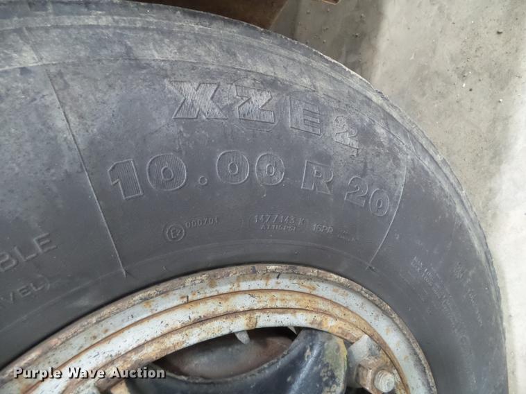 image for item EW9956 1982 Chevrolet C6500 bucket truck