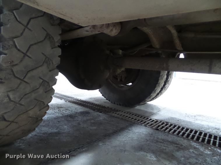 image for item EW9956 1982 Chevrolet C6500 bucket truck